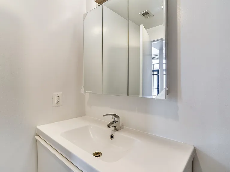 1842 California St NW #13B — Photo 13