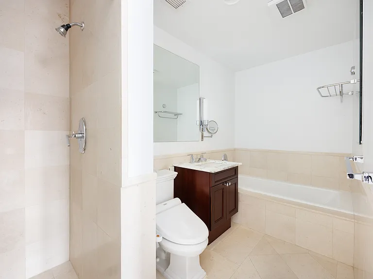401 E 60th St #9A — Photo 8
