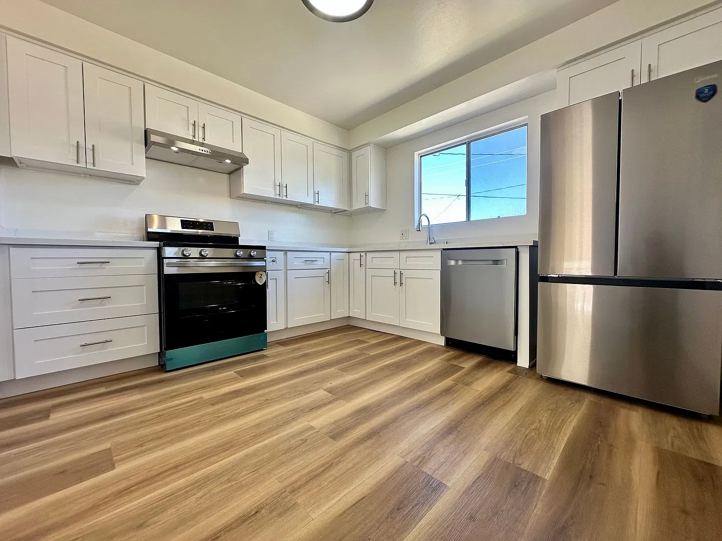 Coming soon 4 bedroom / 2 bath split level — Photo 3