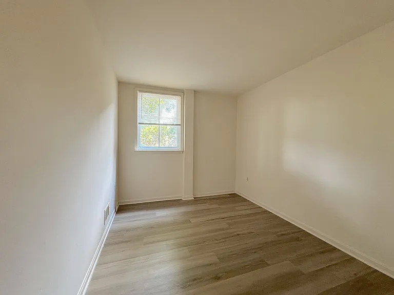 4675 Logsdon Dr — Photo 13
