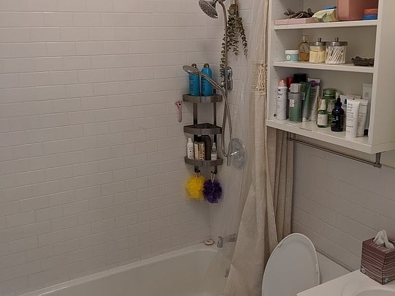 4th image of 684 Degraw St APT 1