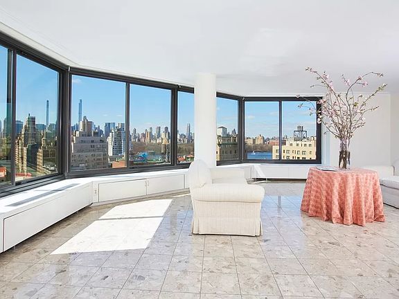 5th image of 40 E 94th St APT 18A