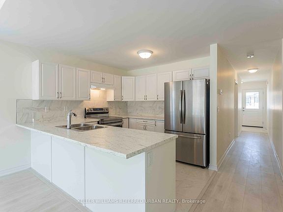 2nd image of 504 Hayward St