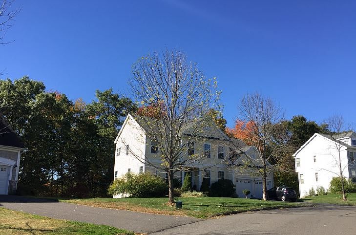 2nd image of 26 Independence Cir