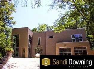 2965 Sleepy Hollow Ln, Omaha, NE 68112