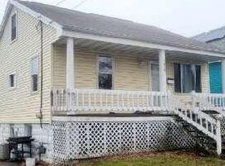 3678 S Bombay Ave, Saint Francis, WI 53235