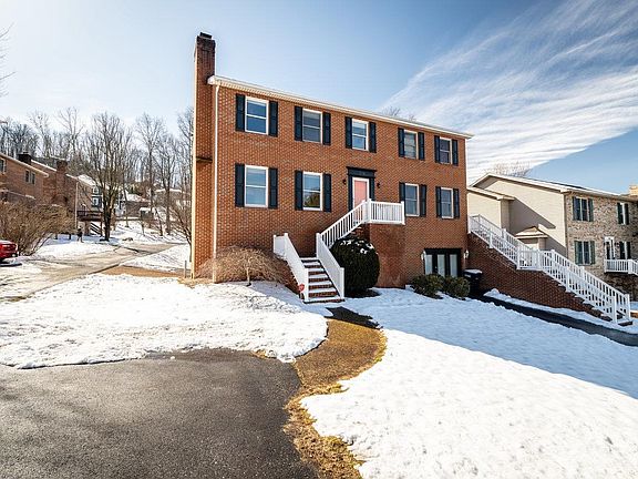 5th image of 216 Emerald Dr