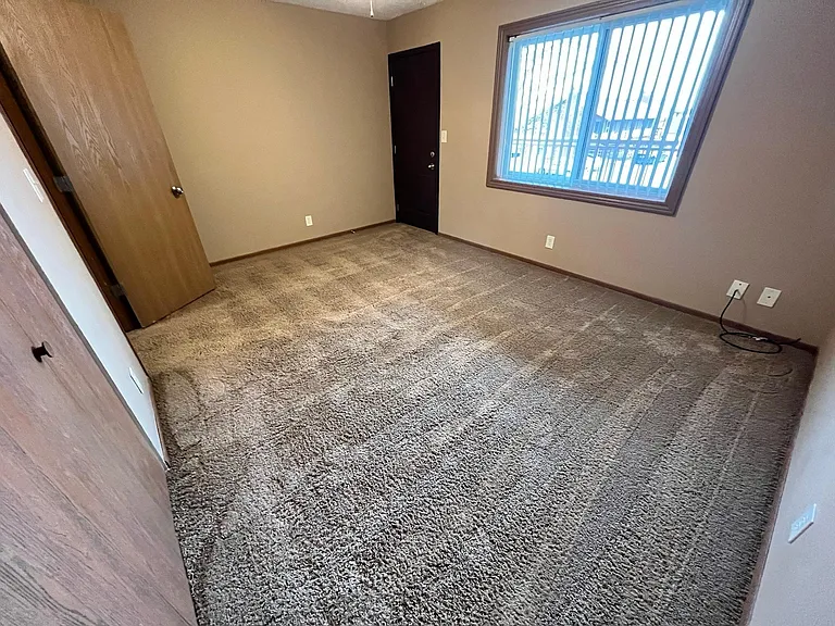1-1813 Knox St #1 — Photo 11