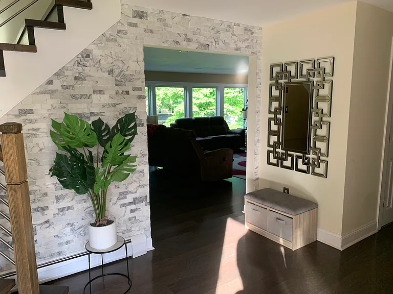 116 Beechwood Ln — Photo 2