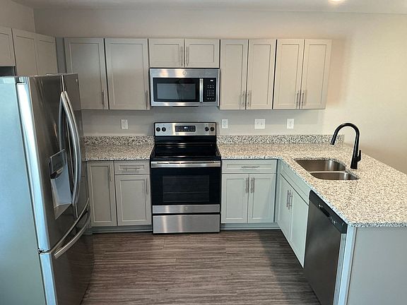 5th image of 115 Davis Ridge Ln