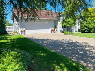 9106 Joelle Ln SE, Olympia, WA 98513