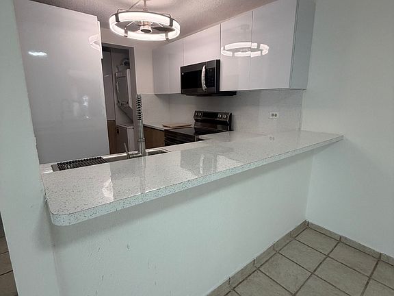 4th image of 3 Milan #A