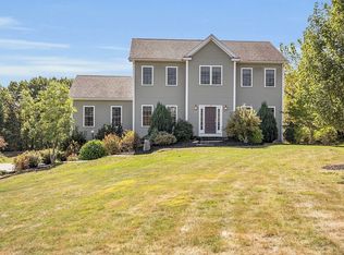 17 Runaway Brook Rd, Lancaster, MA 01523