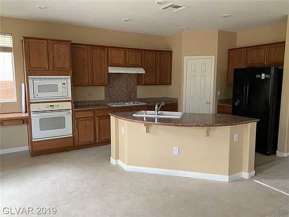 5th image of 7221 Savannah Falls St