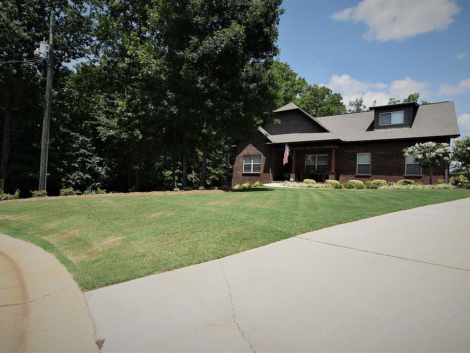 1st image of 140 Highland View Dr