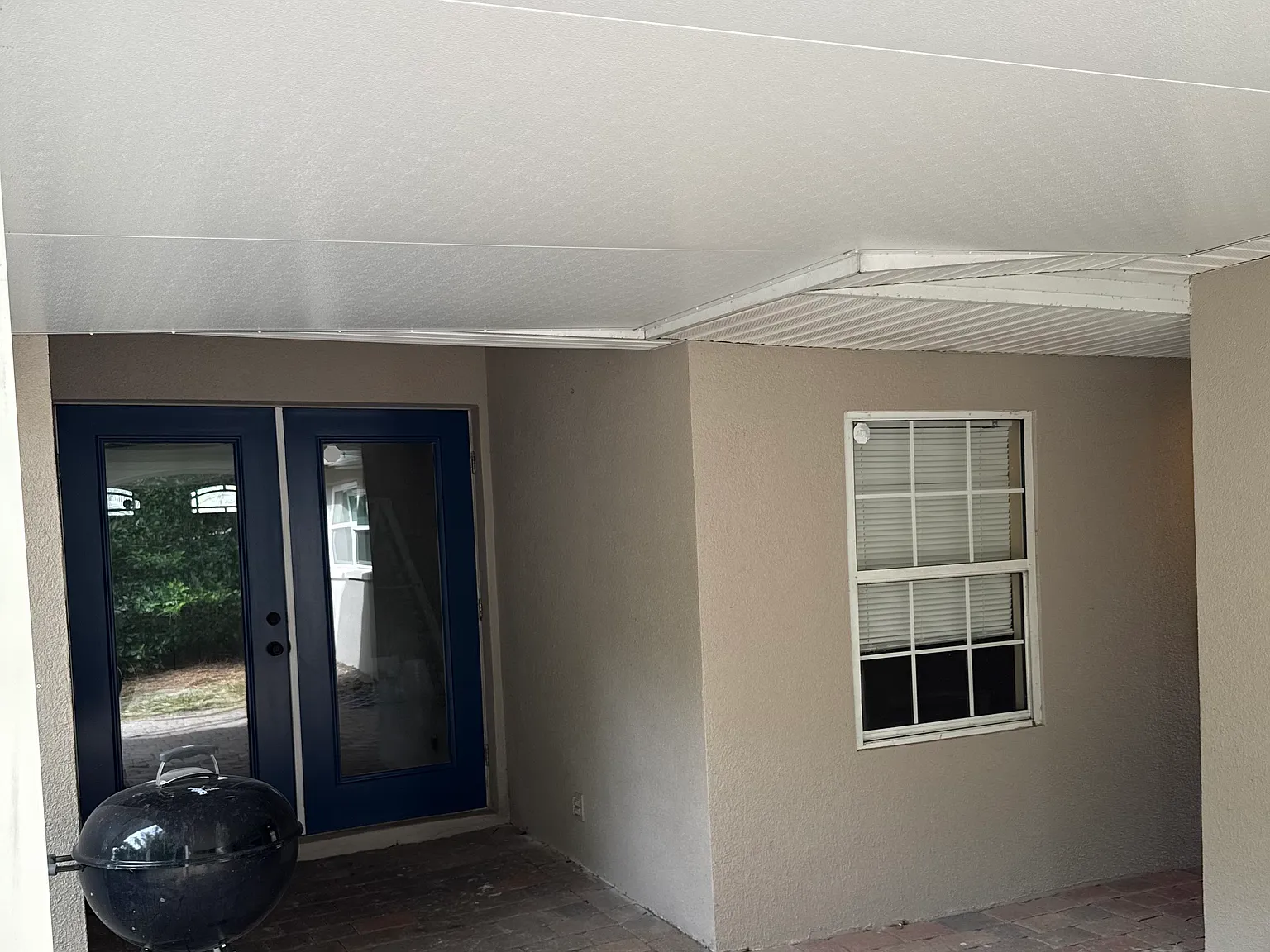 1076 Alpine Dr — Photo 4