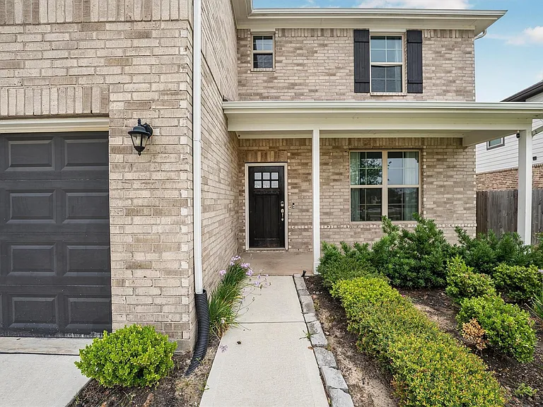 5806 Aurora Greens Ln — Photo 3