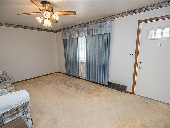 3rd image of 15441 Agnes Blvd