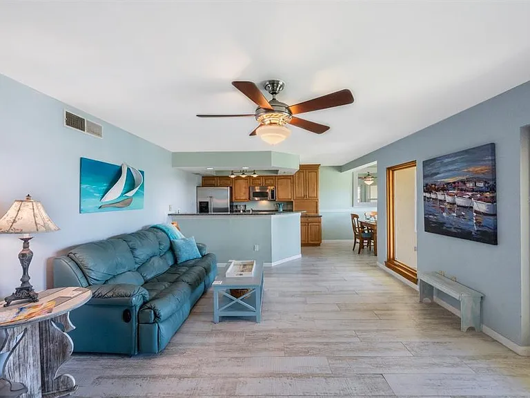 1125 Pinellas Bayway S #305 — Photo 9