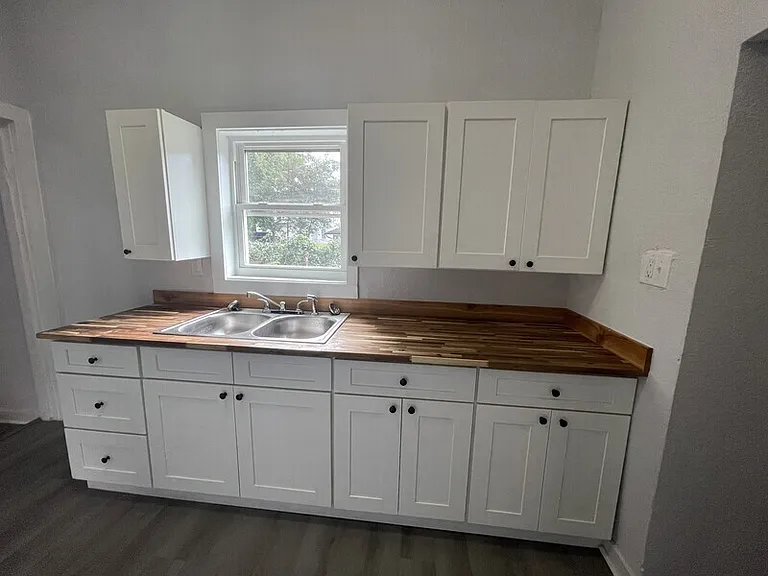 1621 Dora St — Photo 8