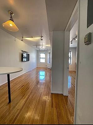 2nd image of 368 W 46th St #F4