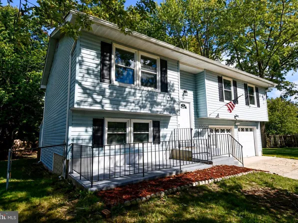 1002 Campus Ct, Waldorf, MD 20602