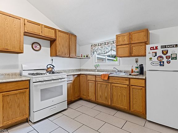 2nd image of 3417 Wade Ave