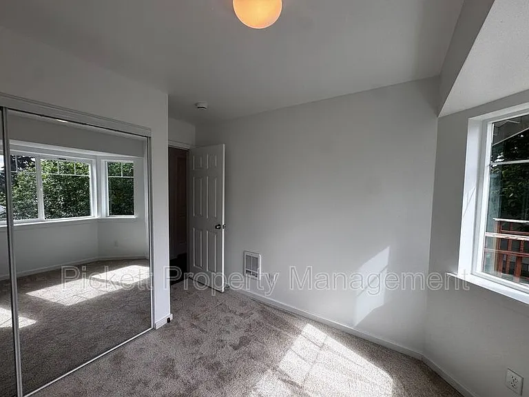 1220 Audrey Ave W — Photo 15