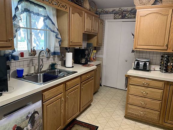 3rd image of 3387 Loren Dr