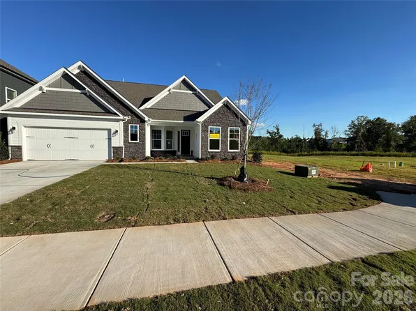 2211 Tabor Rd, Sherrills Ford, NC 28673