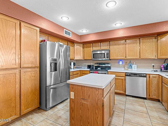 5th image of 7617 W CALAVAR Road