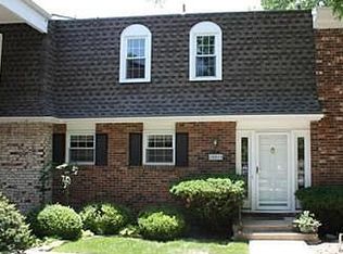 10015 W 95th St, Overland Park, KS 66212