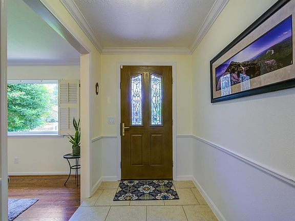 5th image of 16438 Heatherdale Dr