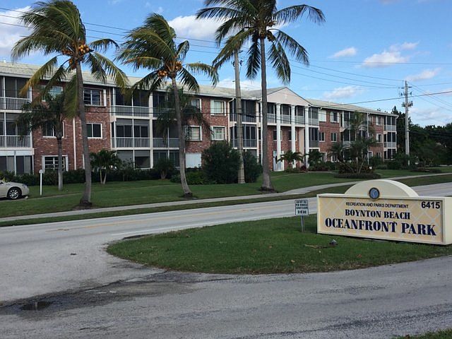 A1A -1/4 mile north of Ocean Blvd.
