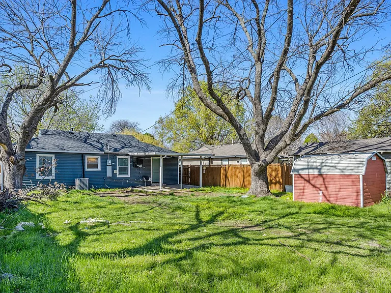 2837 S Hills Ave — Photo 25