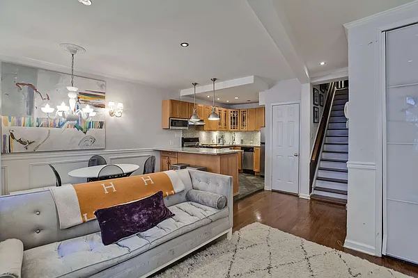 Rented by Compass | media 8