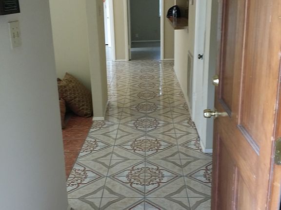 Beautiful tiled entranceway