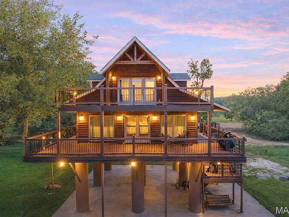 2nd image of 1901 River Valley Rd