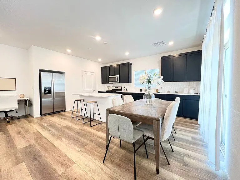 5888 Becklow Gardens Ave — Photo 12