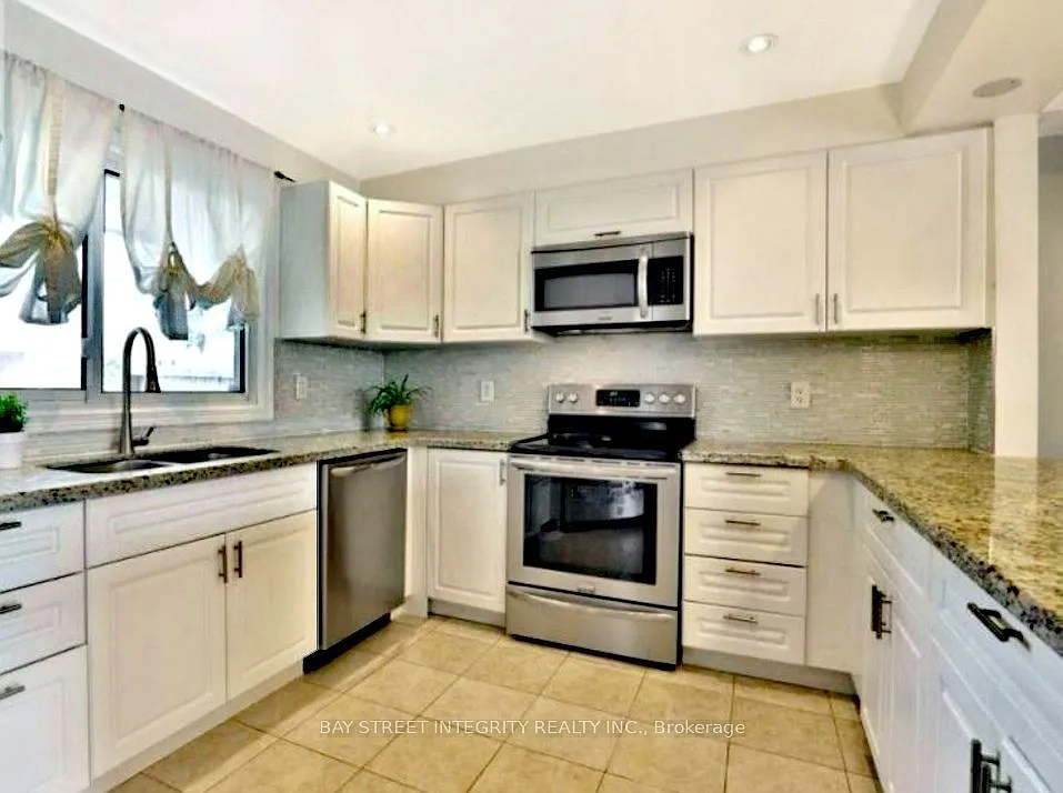 3 bed, $3,500 — Photo 2