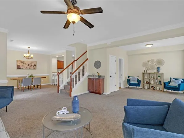 101 Lakeview Cv, Smithfield, VA 23430