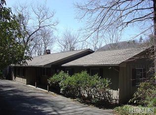1068 NE Shore Dr, Lake Toxaway, NC 28747