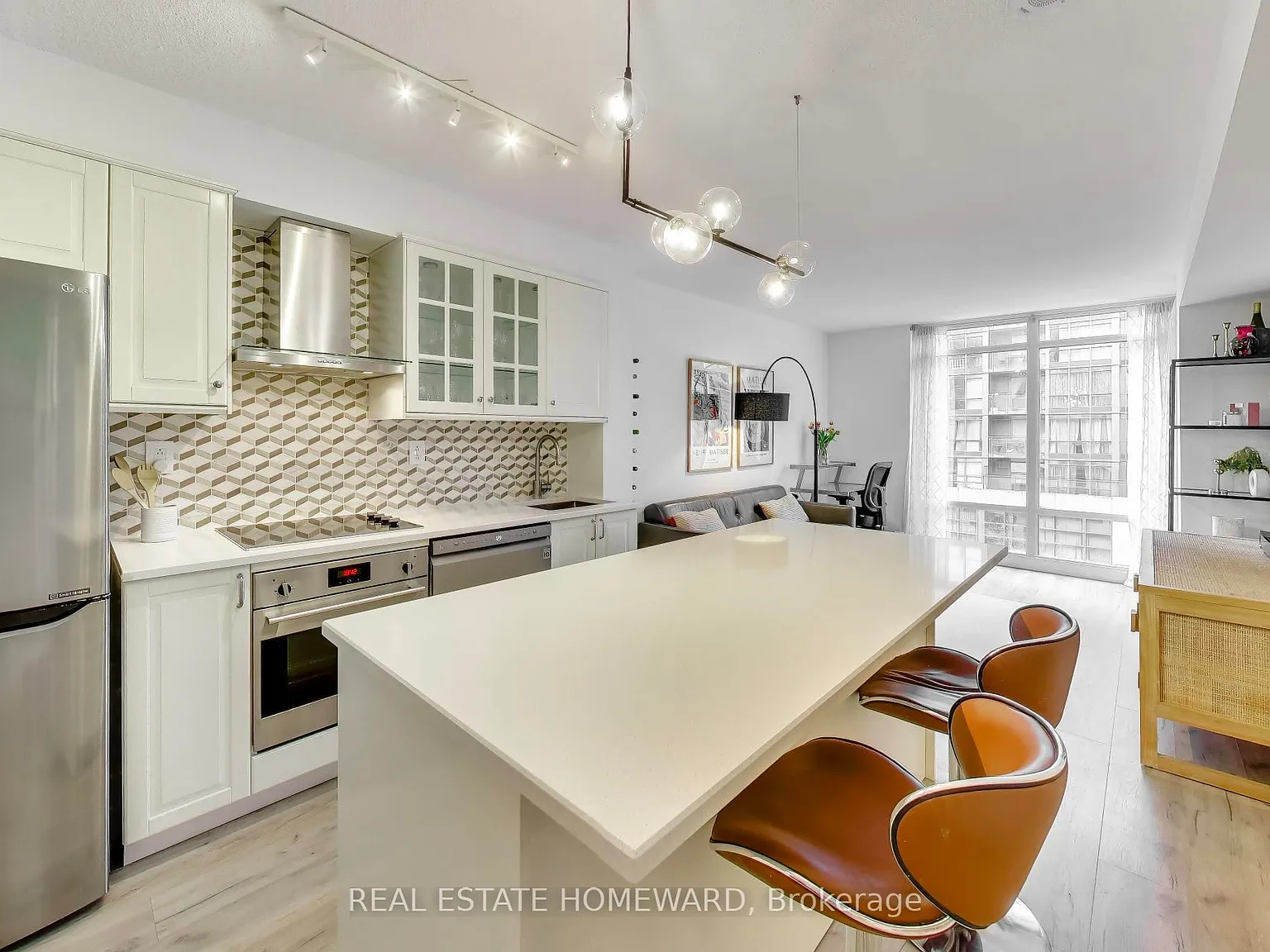 2 bed, $2,600 — Photo 2