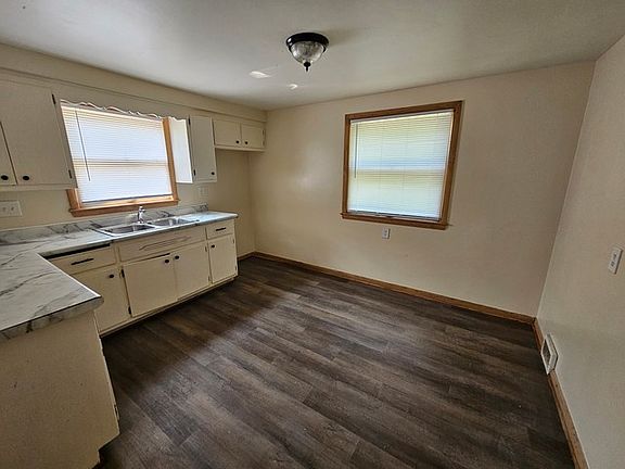 5th image of 5805 N 37th St
