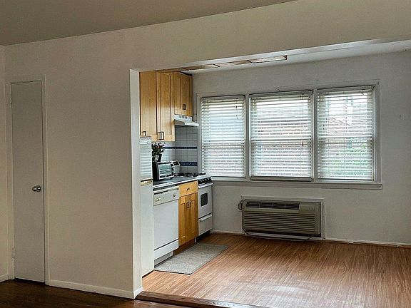 5th image of 215 W Broadway APT 1J