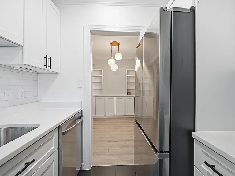 906 S Washington St #111 — Photo 9