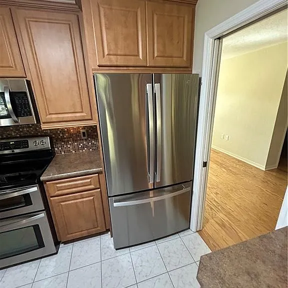 515 E Falconry Ct — Photo 7