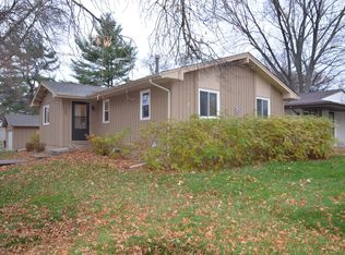 968 Southshore Dr, Forest Lake, MN 55025