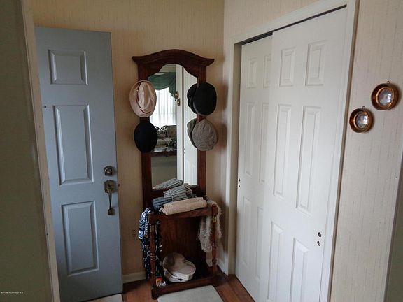 3rd image of 1520 Alpen Ln