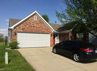 273 Lake Point Ln S, Greenwood, IN 46142